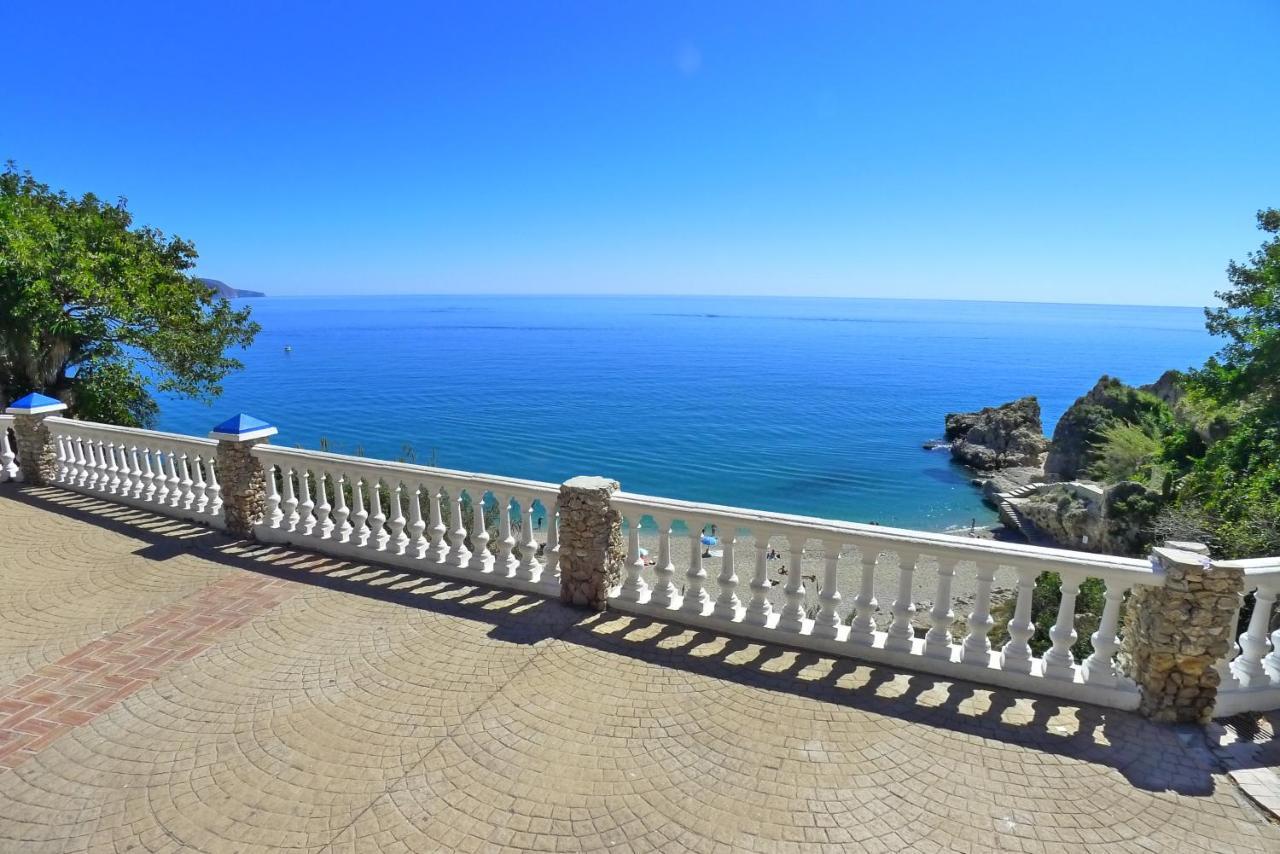 Appartement Burriana Front Line à Nerja Extérieur photo