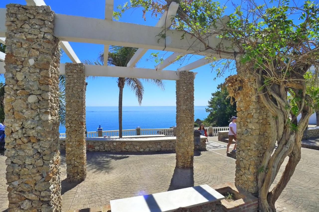 Appartement Burriana Front Line à Nerja Extérieur photo